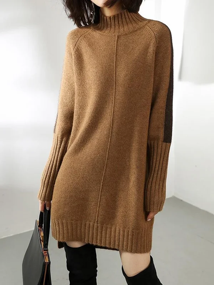 EP | Robe pull à demi-col montant, manches longues et couleurs contrastées, style ample pour une élégance décontractée