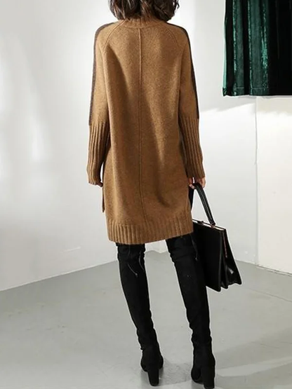 EP | Robe pull à demi-col montant, manches longues et couleurs contrastées, style ample pour une élégance décontractée