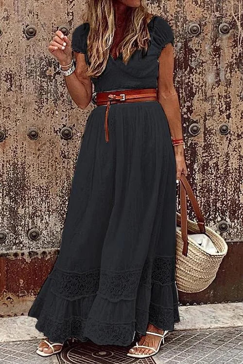 EP | Maxi robe en dentelle, décolleté en V et manches courtes